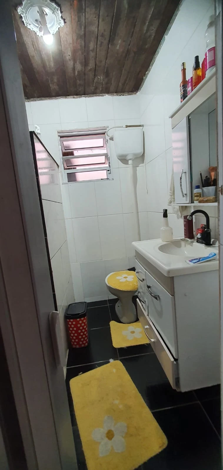 Imagem Casa com 2 Quartos à Venda, 121 m² em Vila São Benedito - Cubatão