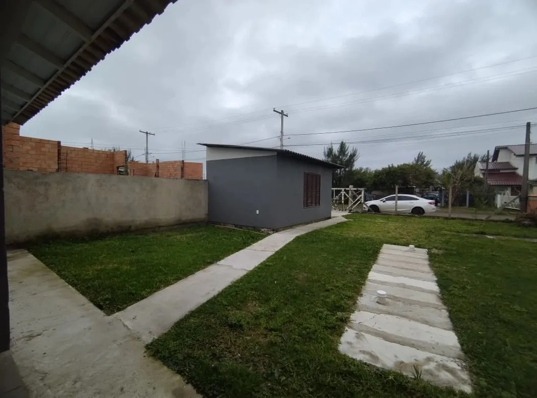 Imagem Casa perto do mar, em Capão Novo, apta para financiamento bancário