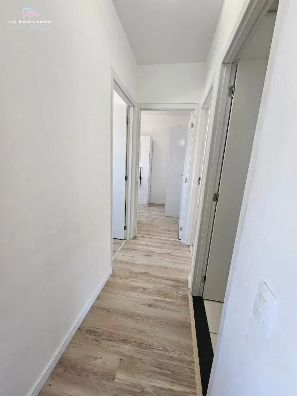Imagem Apartamento à venda - Área útil 60 m2 com 3 dormitórios sendo 1 suíte - 1 vaga - Residencial Cenário