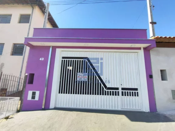 Foto do imóvel Casa com 3 dormitórios para alugar por R$ 3.200,00/mês - Parque Ferrúcio - Socorro/SP