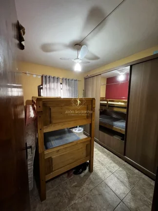 Imagem Sobrado com piscina para Venda em Guaratuba, ótima localização! rua asfaltada! Venha conferir!!