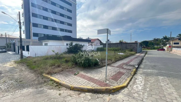 Imagem Terreno de Esquina com 311m² – Excelente Oportunidade para Investidores e Construtores!