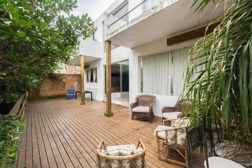 Imagem Casa 287m² - 3 suítes, 4 vagas no bairro Ipanema