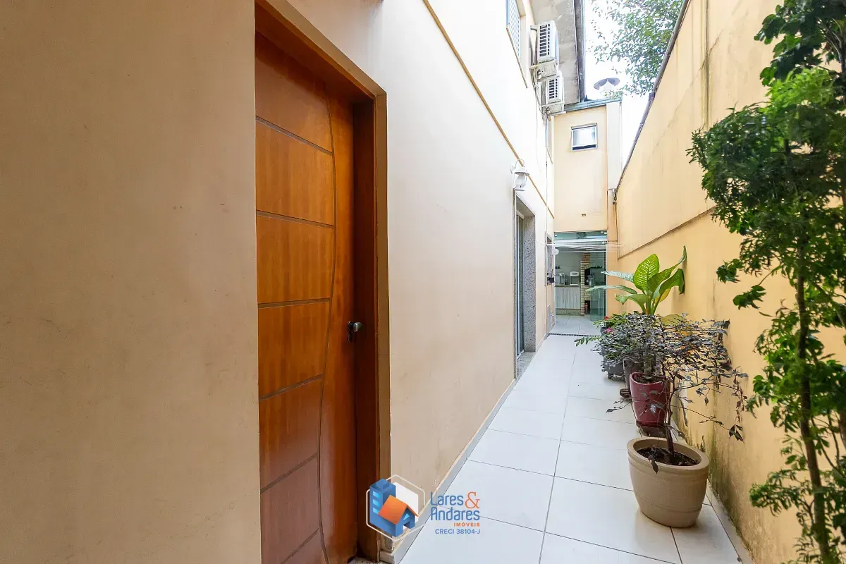 Imagem Casa para venda em Interlagos com 3 quartos, sendo 3 suítes, 125m²