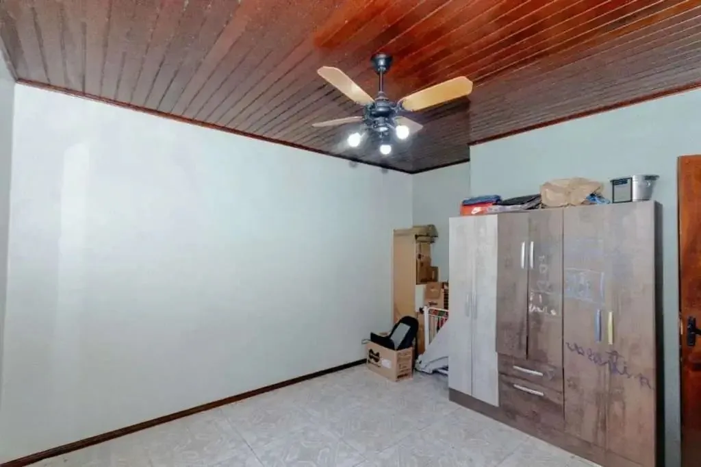 Imagem Casa à venda com 3 dormitórios, 1 suíte e espaço gourmet em terreno alto