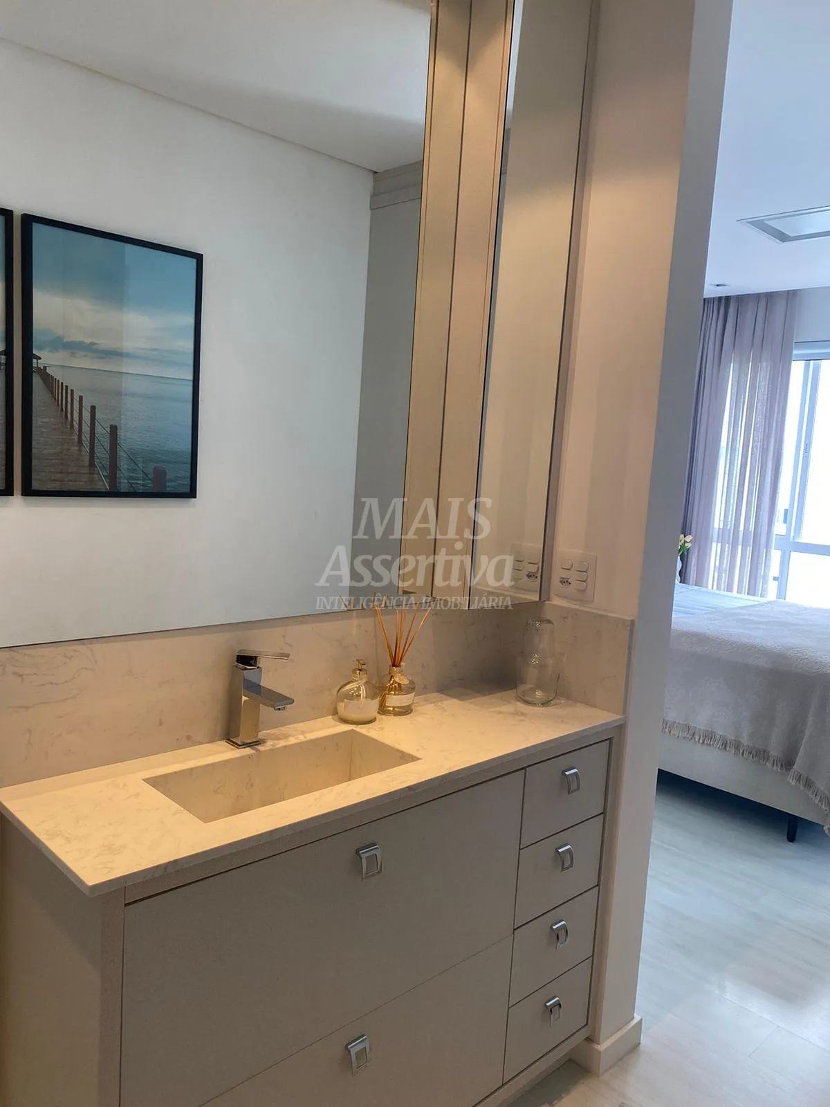 Imagem Excelente apartamento de alto padrão a venda no centro de Balneário Camboriú/SC