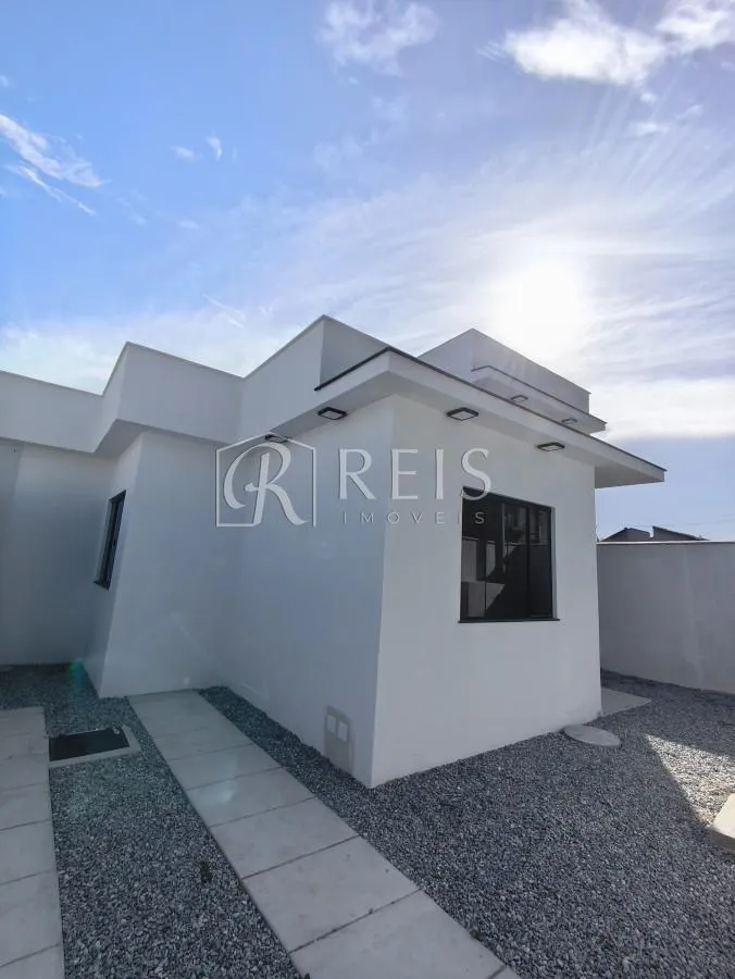 Foto do imóvel Casa para Venda em Rio das Ostras, Chácara Mariléa, 3 dormitórios, 1 suíte, 2 banheiros, 2 vagas em Rua Janes Silva, 8 - Chácara Mariléa, Rio das Ostras - RJ