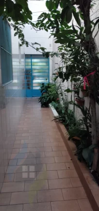 Imagem Casa de 2 dormitórios sendo 1 suíte, 3 banheiros, 2 vagas, com 131m² em Taboão, São Bernardo do Campo