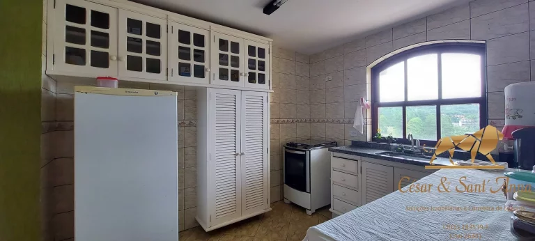 Imagem Encantadora residência a venda em Campos do Jordão.