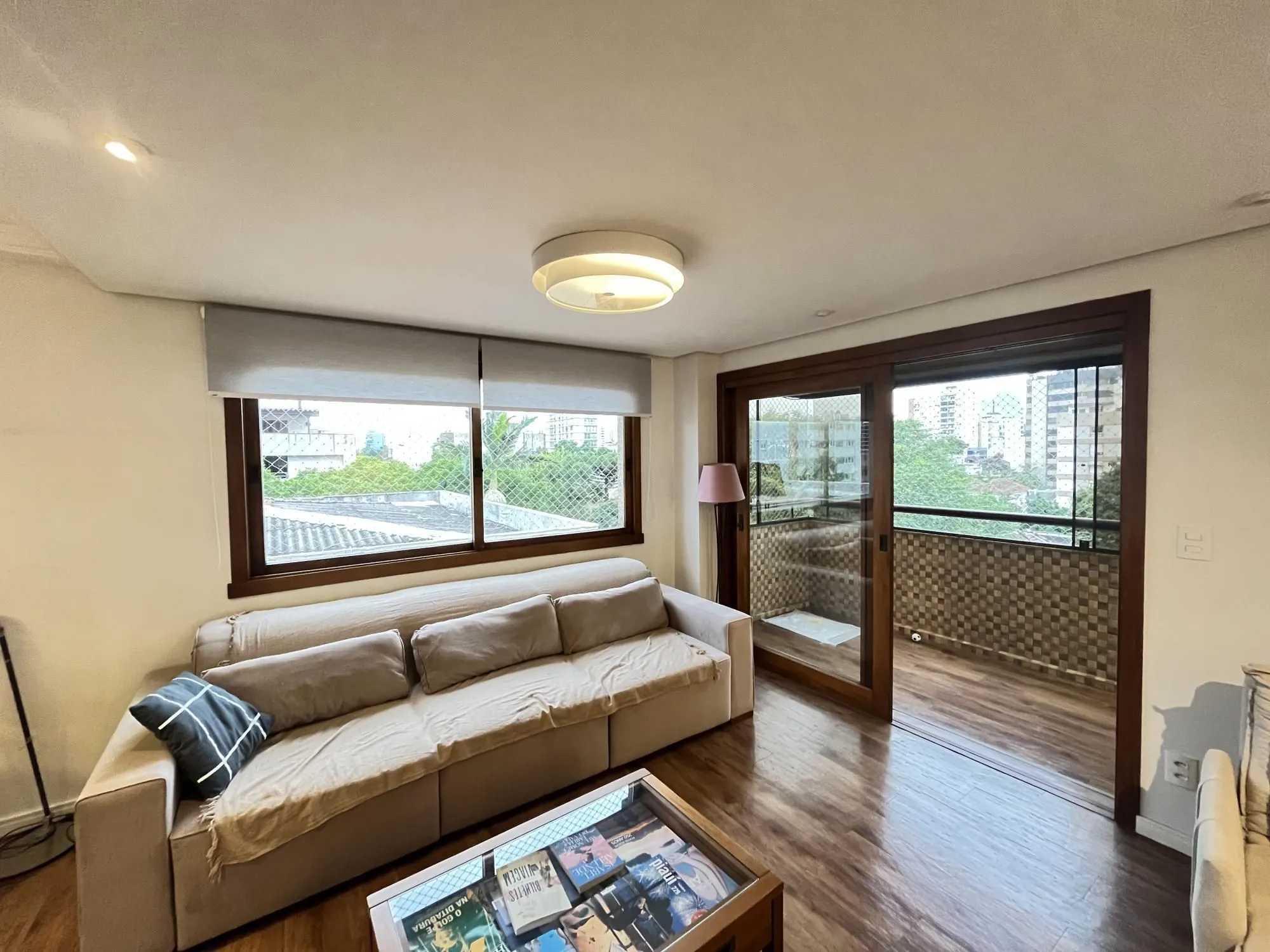 Imagem Apartamento de 3 quartos, 2 suítes, 1 americana e 2 vagas no bairro Farroupilha