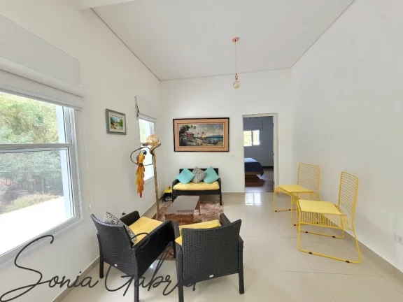 Imagem Imperdível: Casa em Condomínio à Venda em Vinhedo-SP, 3 Quartos, 1 Suíte, 3 Salas, 3 Banheiros, 5 Vagas e 253m²!