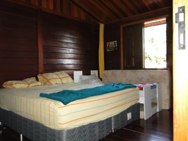 Imagem Chácara à venda 3 Quartos, 3 Suites, 10 Vagas, 2000M², Parque Lago Azul, Pindamonhangaba - SP