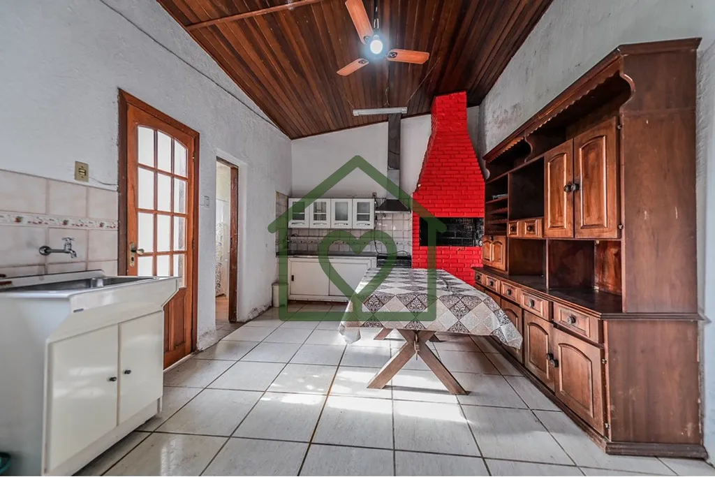 Imagem Descubra o lar dos seus sonhos em Santa Tereza, Porto Alegre!* 
 
Apresentamos uma incrível Casa no...