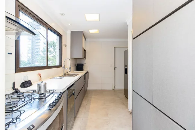 Imagem Apartamento à venda em São Paulo, Campo Belo, com 3 quartos, 187m2