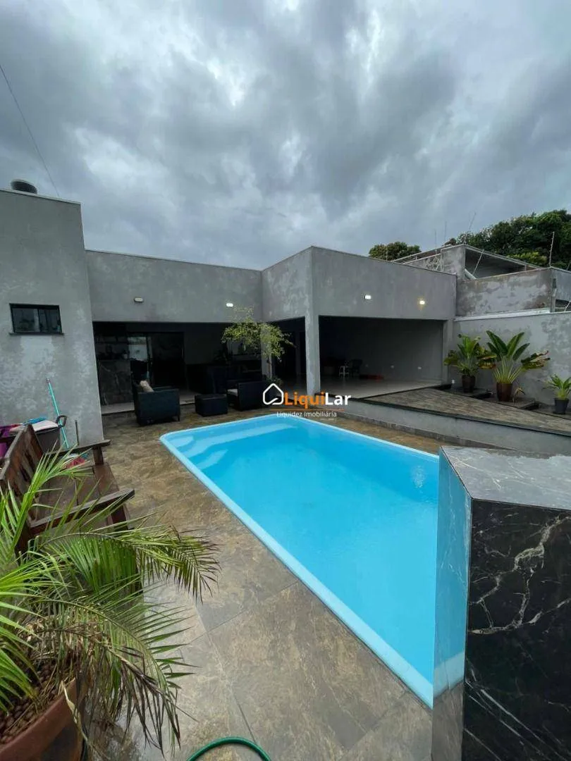 Imagem Casa à Venda no Montevidéu com 3 Suítes, Piscina, Espaço Gourmet e Amplo Quintal Próxima ao Alphaville IV