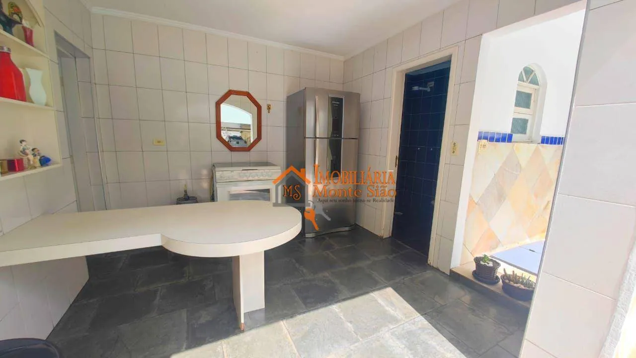 Imagem Sobrado com 3 dormitórios à venda, 307 m² por R$ 1.800.000,00 - Jardim Santa Mena - Guarulhos/SP