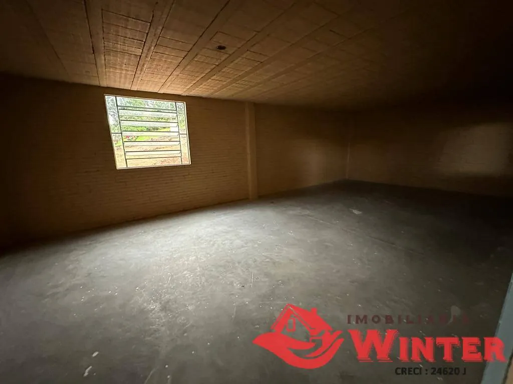 Imagem Pavilhão com 720m2 em frente a RS 452.