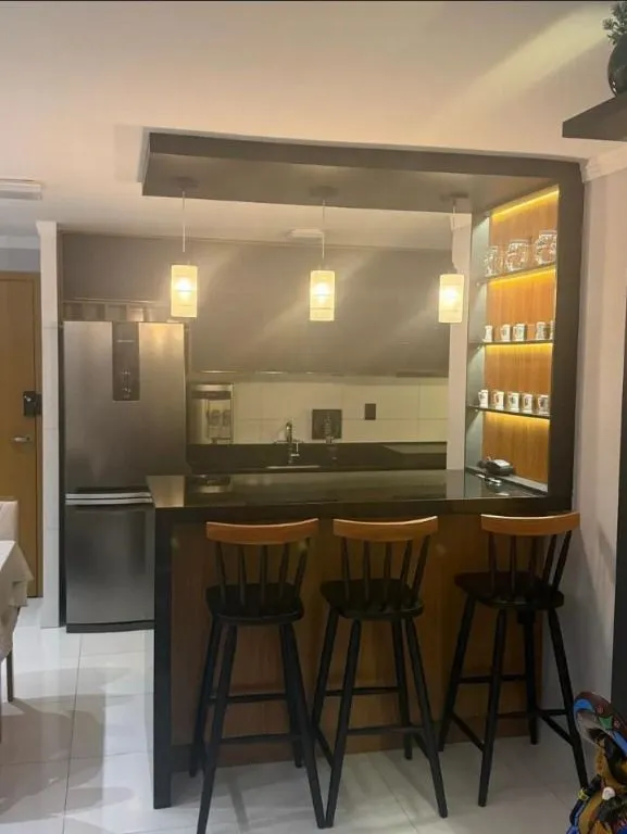 Imagem Apartamento mobiliado no Bessa, 3 quartos com suíte, climatizado, varanda, garagem e a apenas 200 metros da praia.
