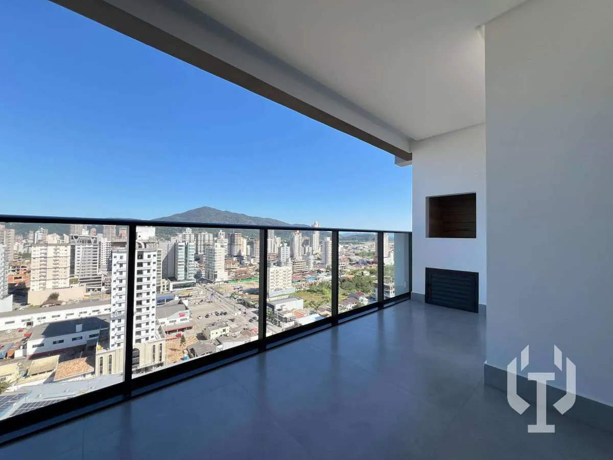 Imagem Apartamento 3 Suítes Quadra Mar em Meia Praia