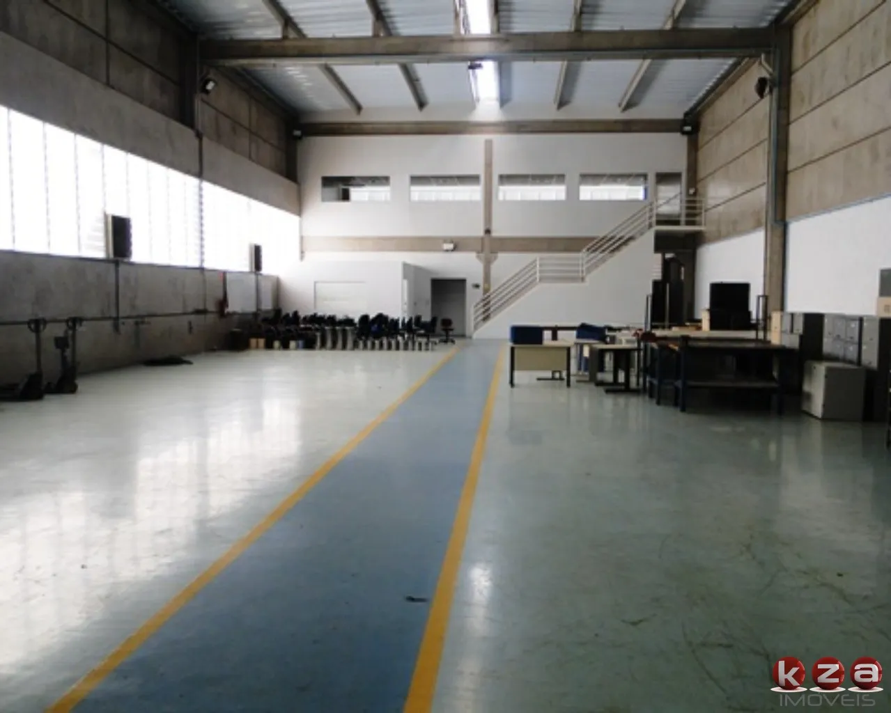 Imagem Galpão Industrial com 6 Salas e 25 Vagas em Valinhos-SP - Oferta Imbatível no Bairro Chácaras São Bento!