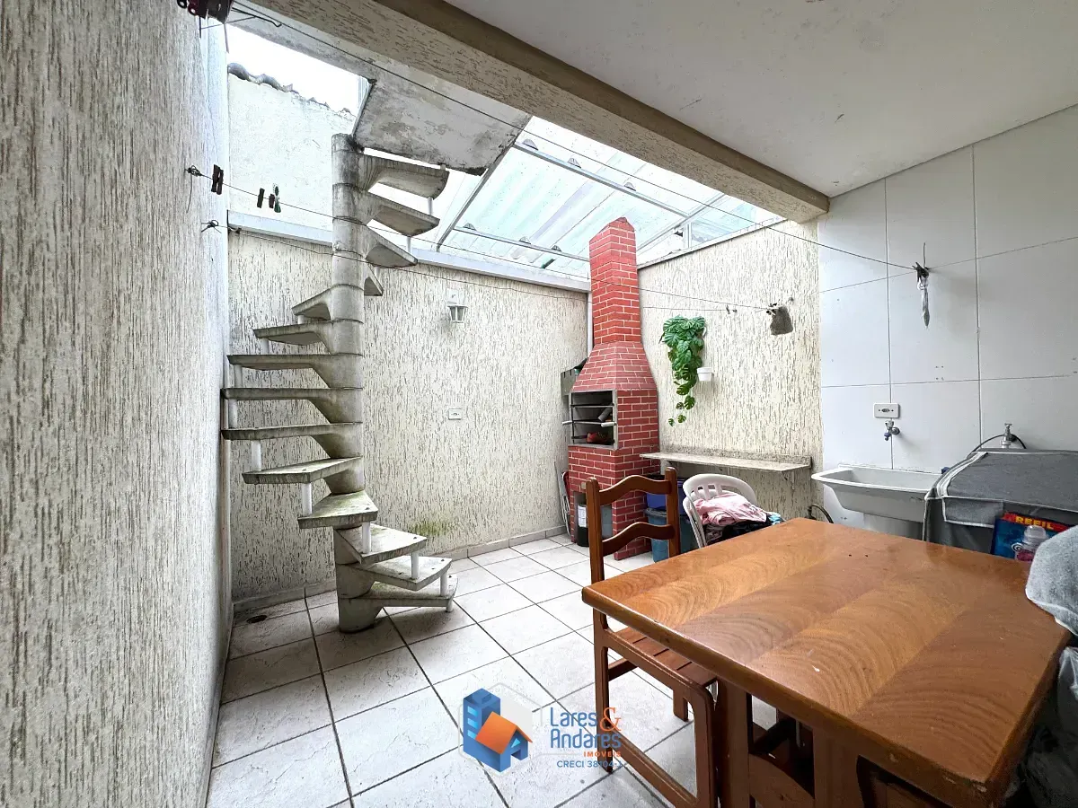 Imagem Sobrado para venda em Sapopemba com 3 quartos, sendo 3 suítes, 90m²