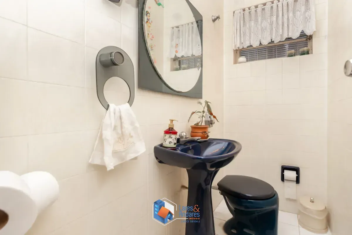 Imagem Sobrado para venda em Vila Firmiano Pinto com 3 quartos, sendo 1 suíte, 132m²
