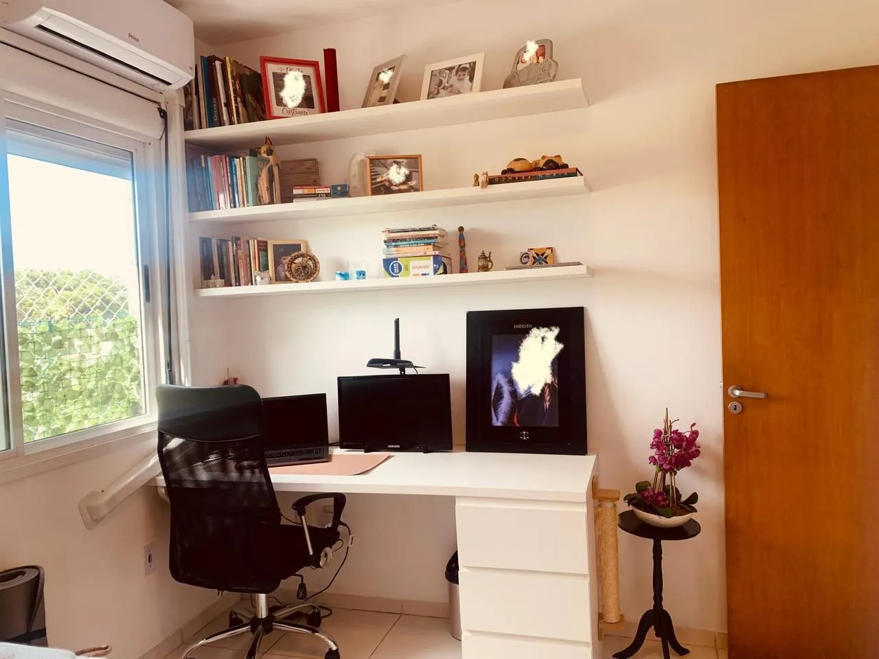 Imagem Apartamento no bairro Camaquã de 2 dormitórios vaga e infra