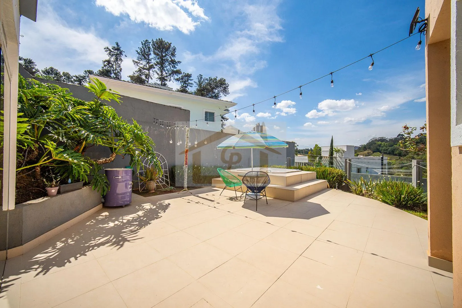 Imagem Casa com 4 dormitórios, sendo 4 suítes à venda - Granja Viana - Cotia/SP