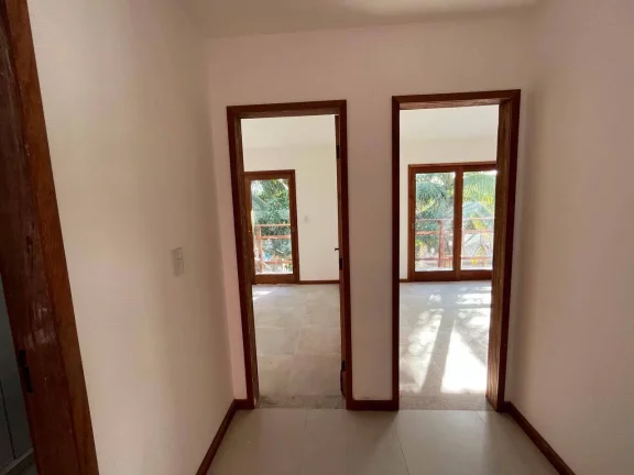Imagem Excelente oportunidade condomínio de somente 2 unidades próximo ao mar e centrinho da Villa . Casa...