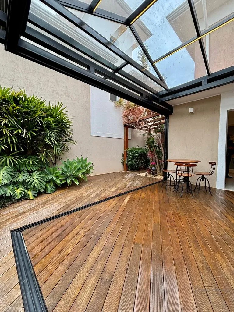 Imagem Casa à Venda em condominio fechado no Jardim Country Club, Poços de Caldas - MG
