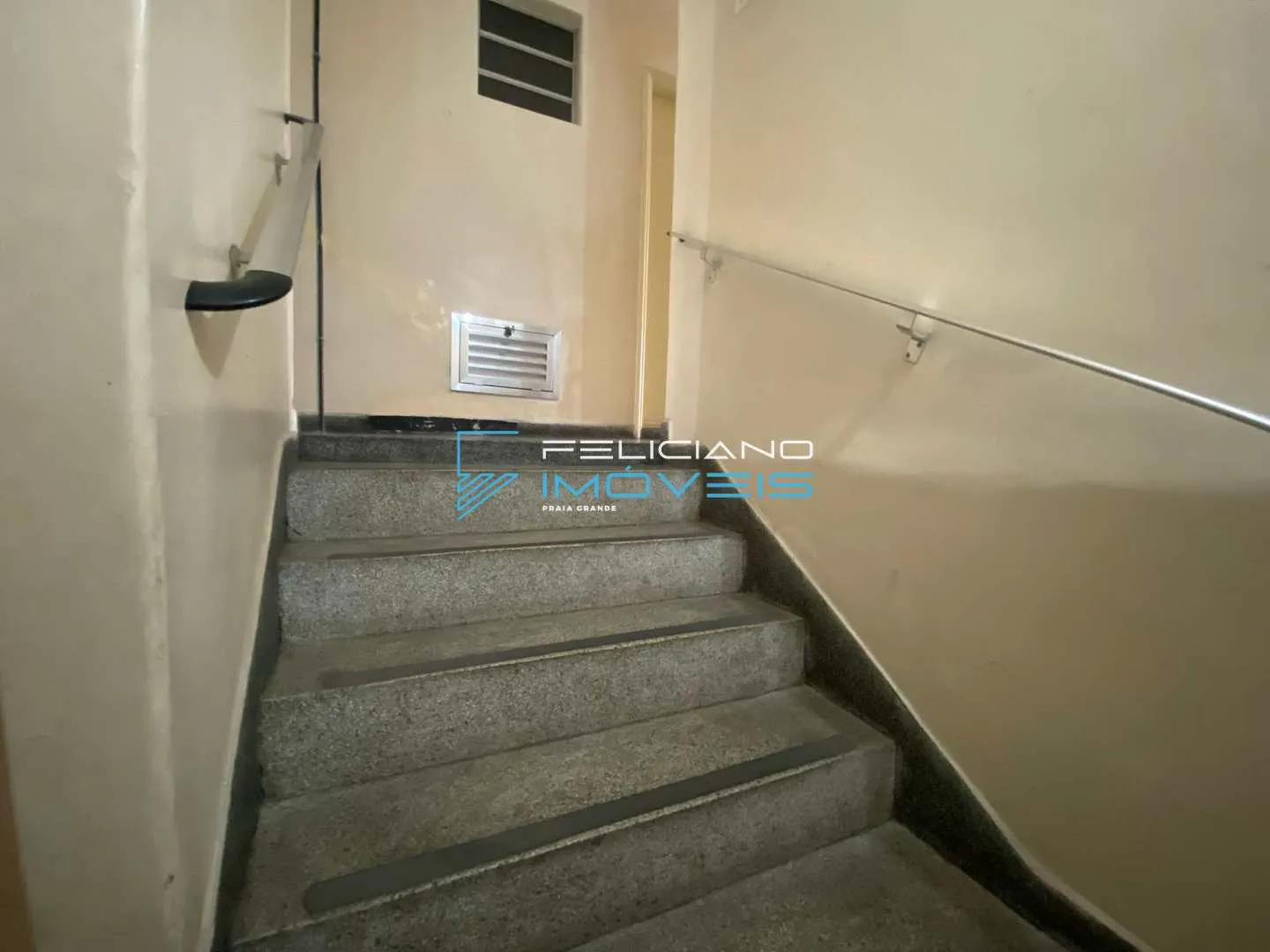Imagem Kitnet com 1 quarto, Guilhermina, Praia Grande - R$ 180 mil, Cod: 5660