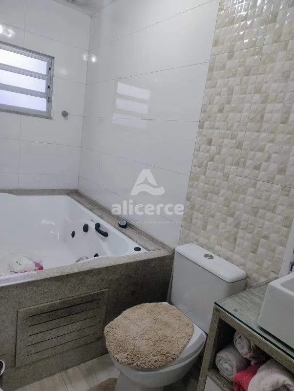 Imagem Casa à Venda: Oportunidade Imperdível!