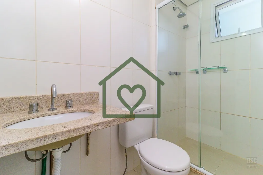 Imagem O apartamento estÃ¡ desocupado, tem privacidade nas janelas. SÃ£o 2 dormitÃ³rios, sendo um deles suÃ...