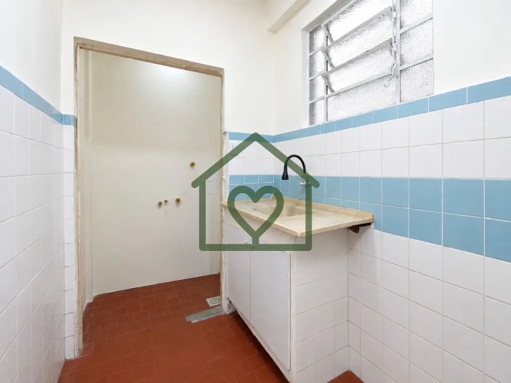 Imagem Apartamento de 1 dormitório, com 34 m², localizado no 3º andar, em prédio com 2 elevadores e por...