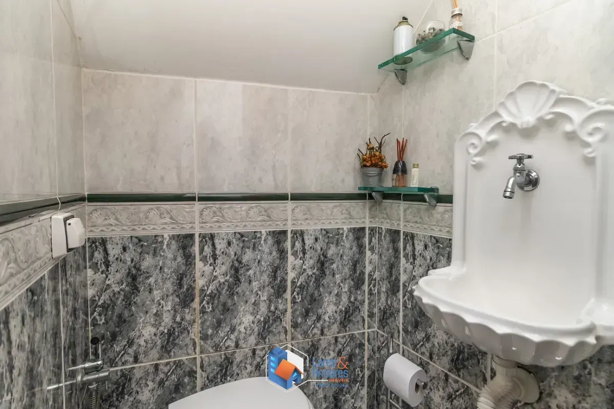 Imagem Sobrado para venda em Vila Bandeirantes com 3 quartos, 131m²