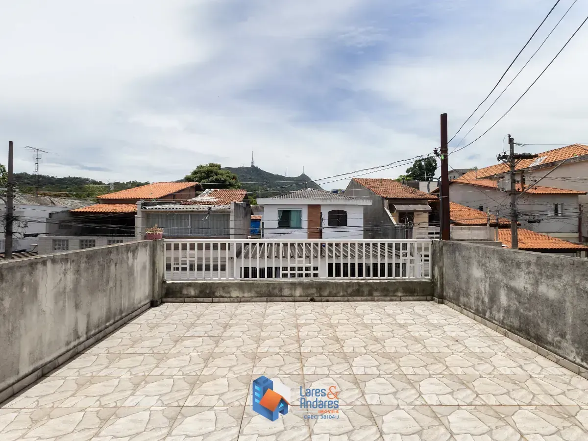 Imagem Sobrado para venda em Conjunto Residencial Vista Verde com 3 quartos, sendo 1 suíte, 170m²
