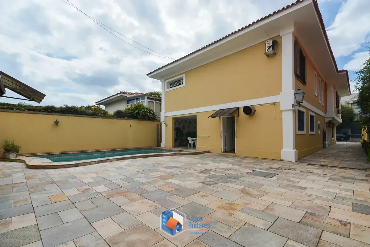 Foto do imóvel Casa para venda em Jardim Paulista com 4 quartos, sendo 3 suítes, 660m² em Rua Oliveira Pimentel