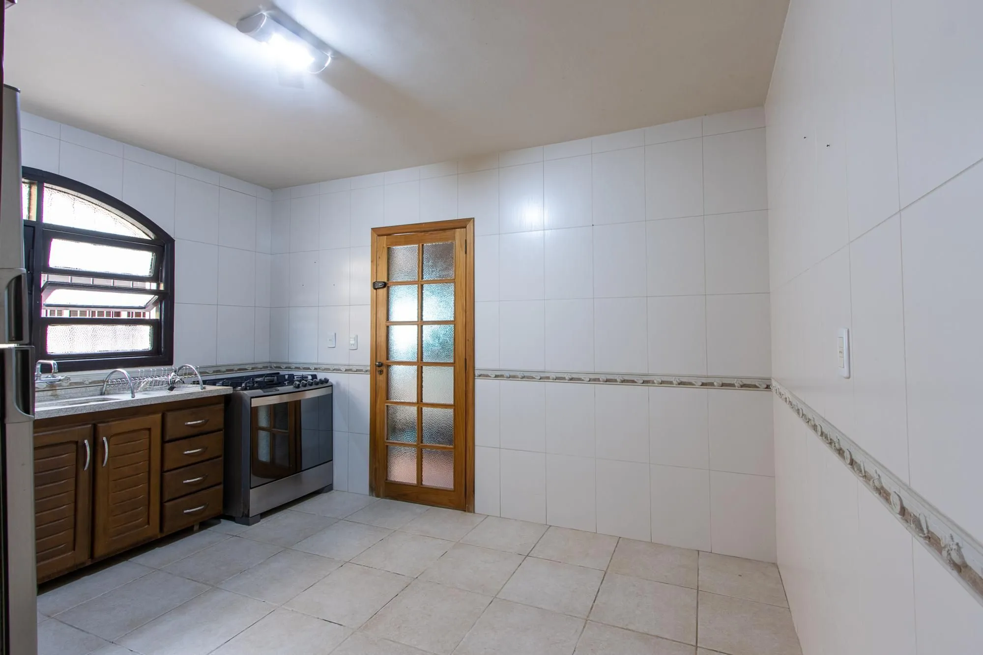 Imagem Casa de condomínio, 3 dormitórios, 1 suíte, 1 vaga coberta, no bairro Cristal.