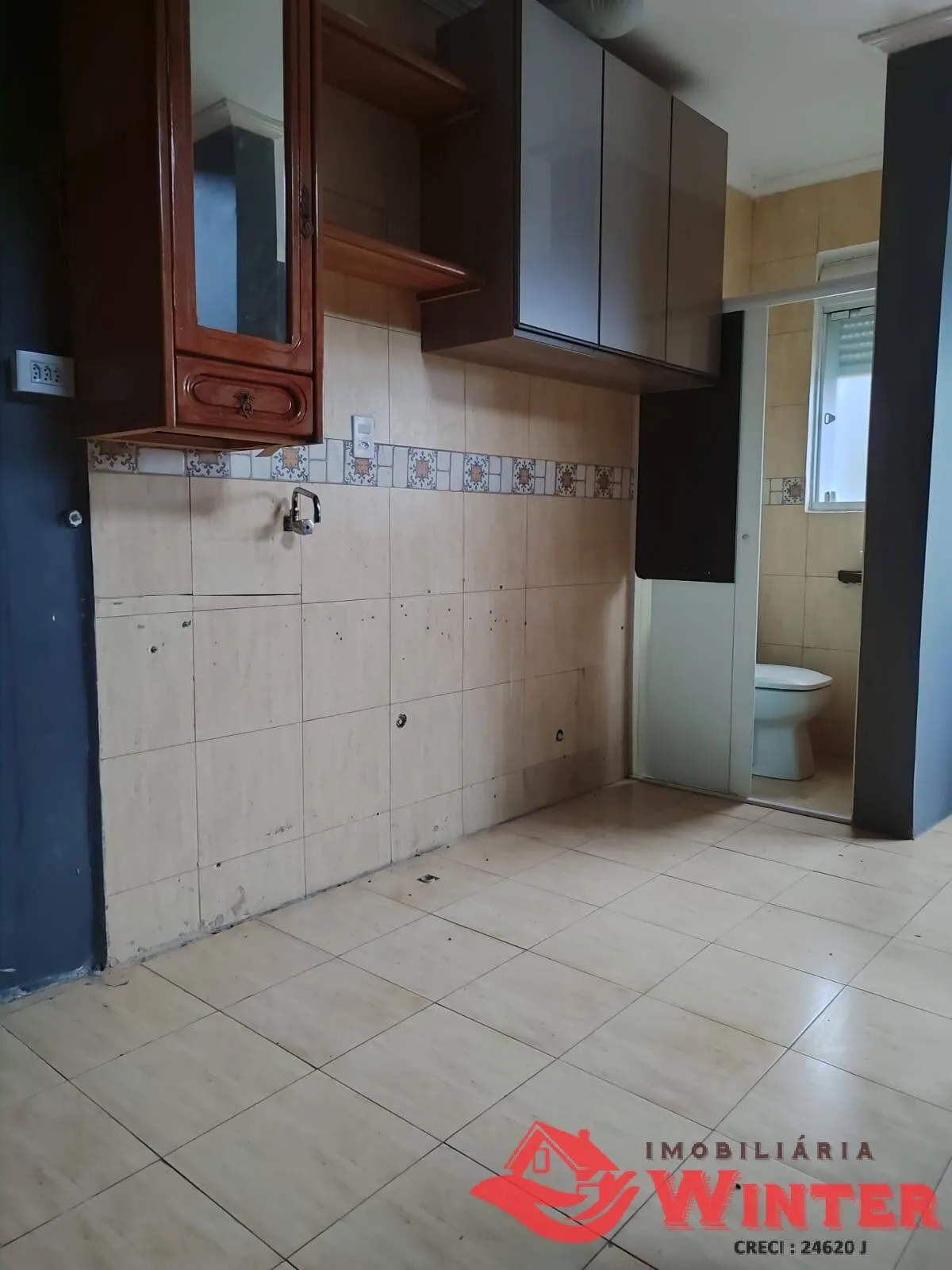 Imagem Apartamento com 3 andares de frente.