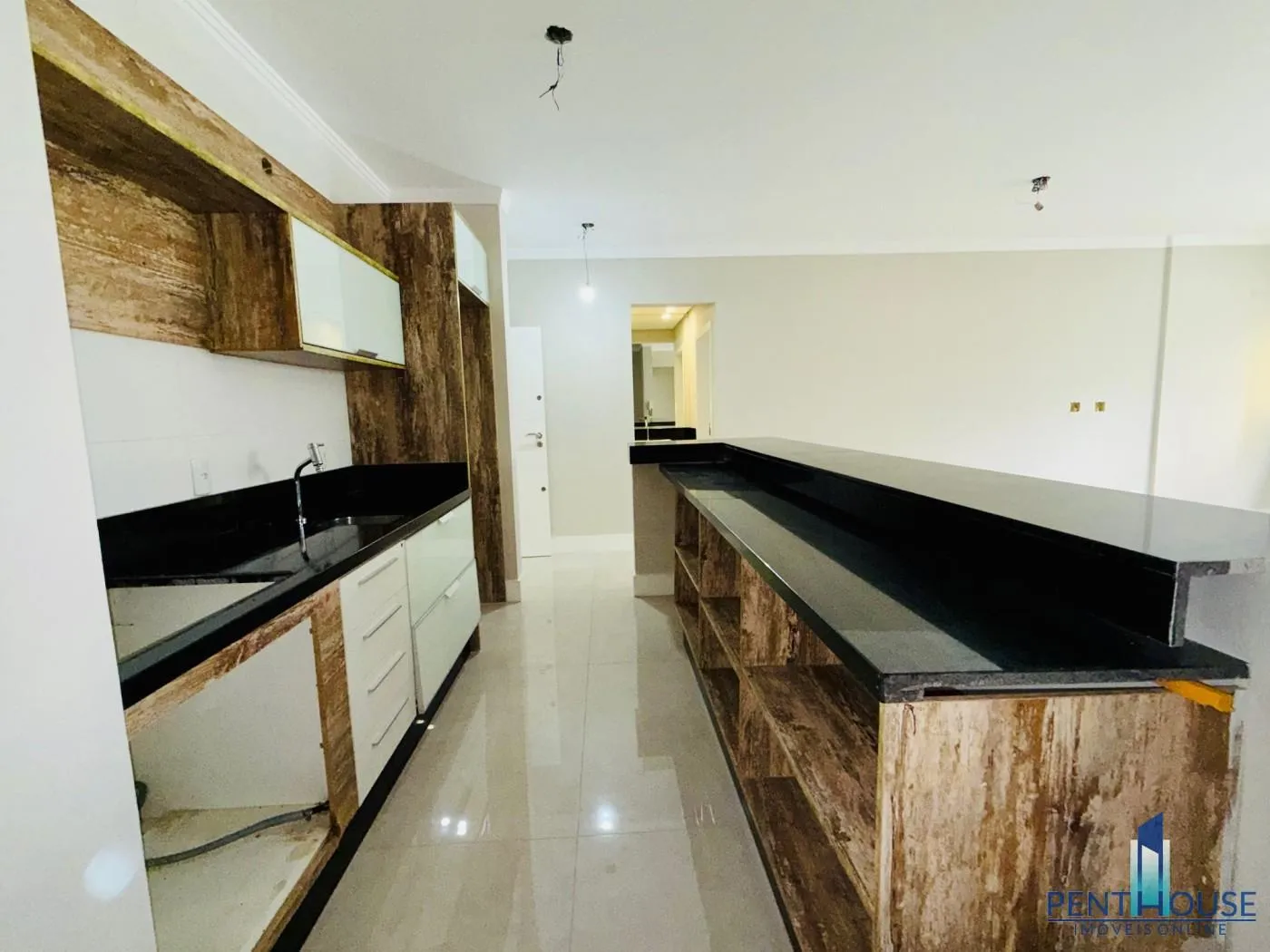 Imagem Apartamento Zona Central para Venda em Balneário Camboriú, BARRA SUL, 3 dormitórios, 1 suíte, 3 banheiros, 2 vagas