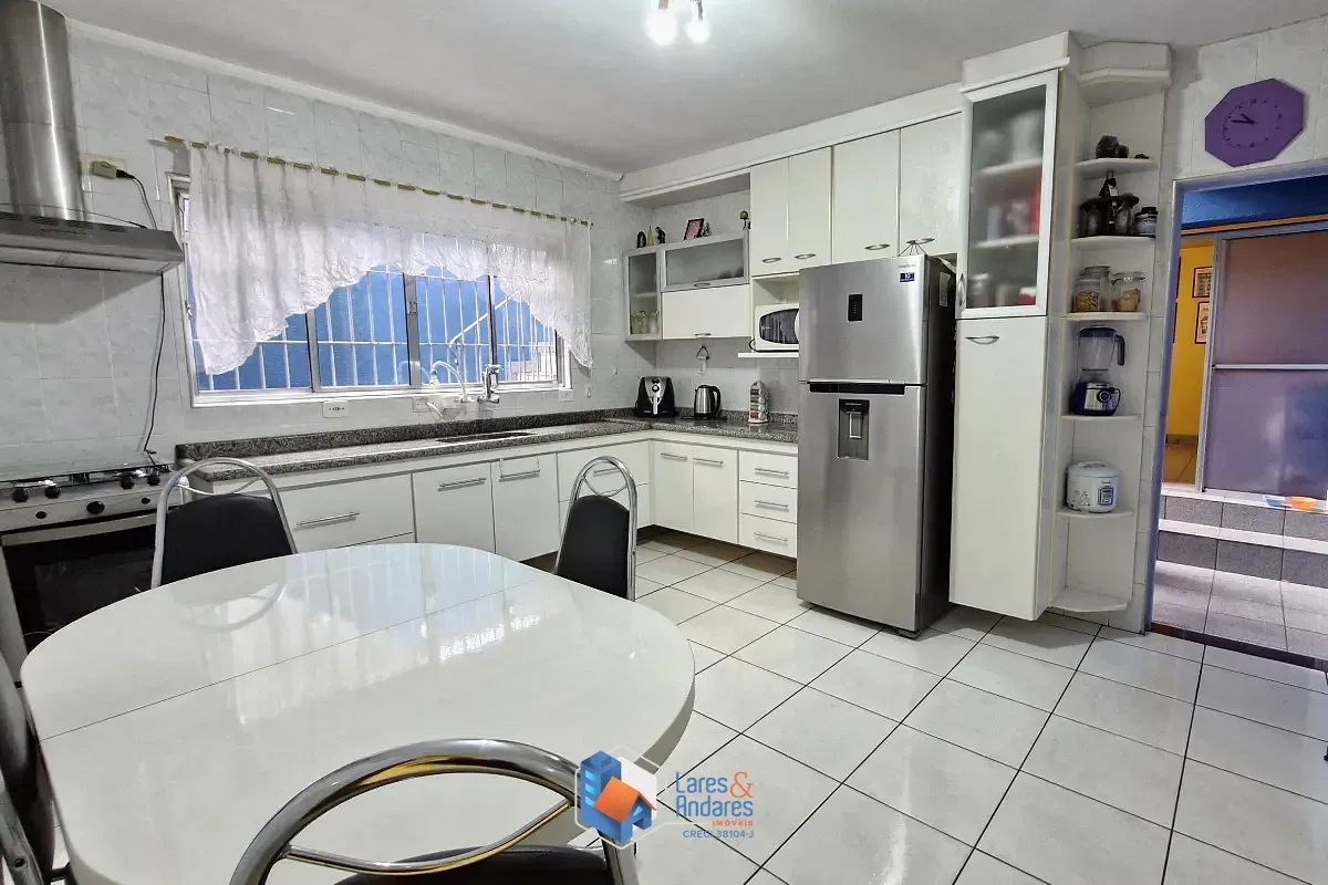 Imagem Sobrado para venda em Vila Mazzei com 3 quartos, sendo 1 suíte, 250m²