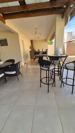 Imagem Casa excelente à venda no Condomínio Terras do Cancioneiro, em localização privilegiada. O imóv...