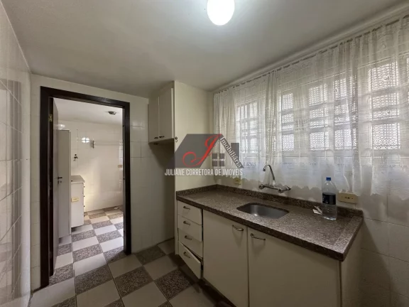 Imagem Casa de Alvenaria Residencial e Comercial à venda no bairro Vila Izabel em Curitiba.