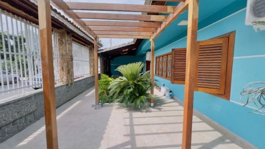 Imagem CASA COM 250,00 m² - CANTO DO FORTE - PRAIA GRANDE SP