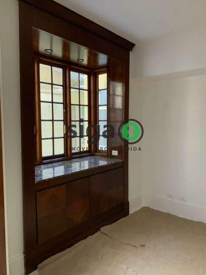 Imagem Casa Sobrado á Venda - 300 m², 3 suítes, 2 vagas no Jardim Paulistano !