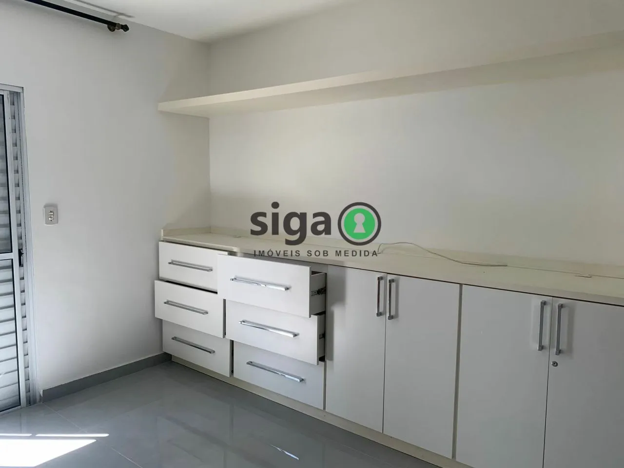 Imagem Sobrado á Venda e para Alugar- 250m², 3 quartos