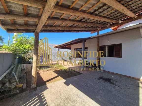 Imagem Belíssima Casa 2 dormitórios e Edícula a Apenas 500m da Praia de Massaguaçu