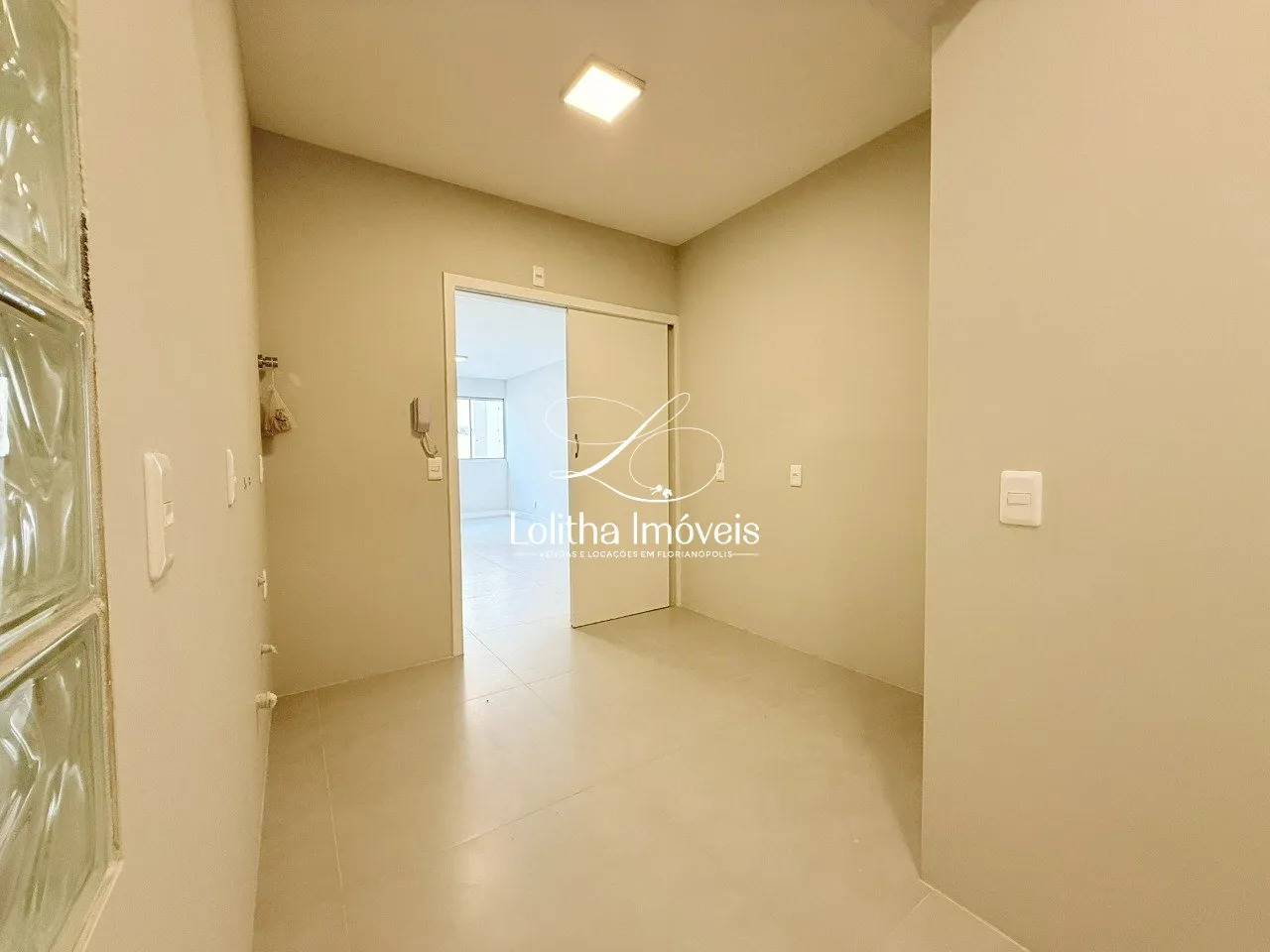 Imagem APARTAMENTO COM 3 DORMITÓRIOS À VENDA NO CENTRO DE FLORIANÓPOLIS/SC