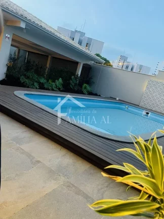 Imagem Sobrado Averbado no Iririú com 347m²