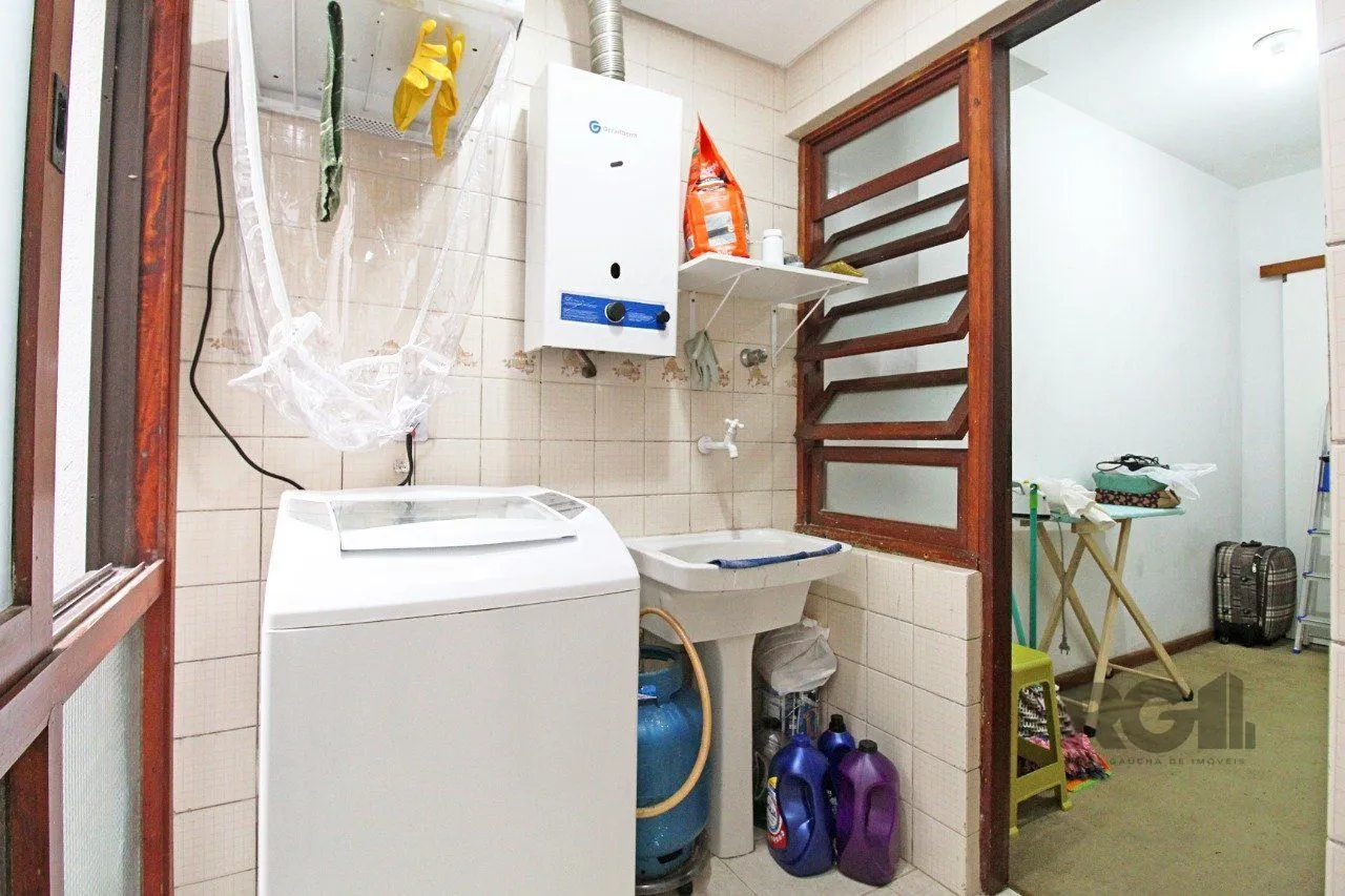 Imagem Apartamento de dois dormitórios e dois banheiros no bairro Bom Fim / Rio Branco em Porto Alegre!